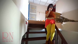 HALLOWEEN 2021 SCOOBY DOO, Velma Dinkley Yellow pantyhose Performing in old house at stairway. Regina Noir