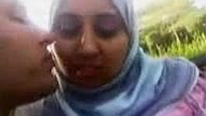 Muslim woman reaches climax in Egyptian video