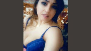 NRI Pakistani babe flaunts her curvy body and intimate areas
