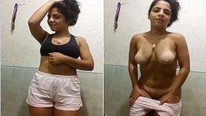 Cute Indian girl from NRI community bares her breasts and buttocks for money