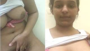 Unique Indian beauty reveals her intimate parts