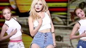 Watch Hyuna's hottest moments in one video