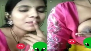 Indian girl masturbates in video call and shows her beautiful body