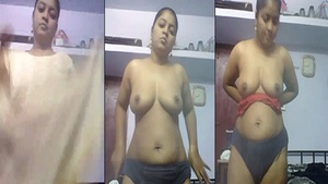 Indian babe gets naked for money