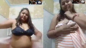 Desi aunt's video call with big boobs