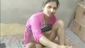 Desi bhabi gets paid to have sex
