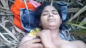 Outdoor sex in the jungle with a village girl