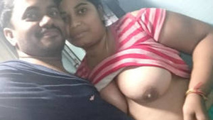Desi couple flaunts their big boobs in video call