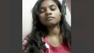 Desi girl shows off her body in a video call