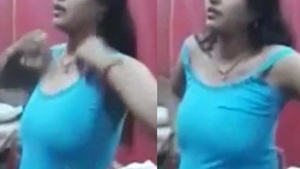 Indian bhabhi flaunts her big tits in solo video