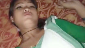 Cute girl in saree gets her clean shaved pussy fucked