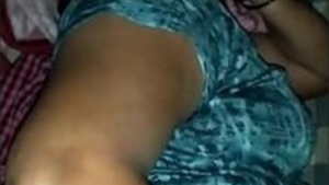 Desi aunty's full-body cuckold session with neighbor