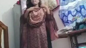 Cute desi girl flaunts her body on camera in village