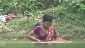Bhabhi Ganga's cleavage gets soaked in the shower
