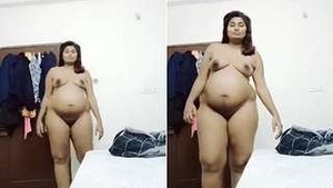 Swati Naidu flaunts her nude body in front of admirers