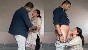 Exclusive video of Pakistani maid giving a blowjob and kissing