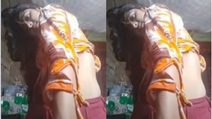 Amateur Indian girl flaunts her big boobs and pussy in exclusive video
