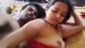 Indian wife in video masturbating herself