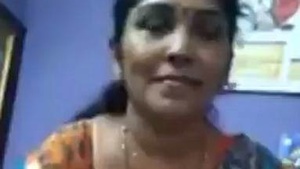 Malayali aunt shares a nude selfie of her private parts