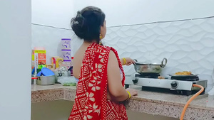 Auntie's big ass takes center stage in kitchen
