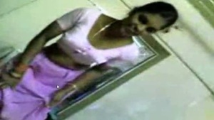 Tamil housewife's hot blowjob and sex video in saree