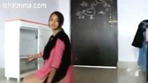 Tamil college girl Tiruchirappalli teases in naughty chess video