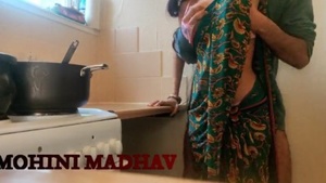 Tamil housewife's kitchen sex video in saree blouse