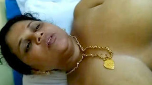 Mallu aunt gets fucked hard in amateur video