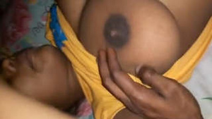 Tamil wife fondles her breasts in steamy video