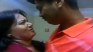Tamil aunty's home sex video with atmosphere boss