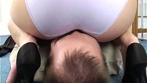 Sarah's first time as a facesitter