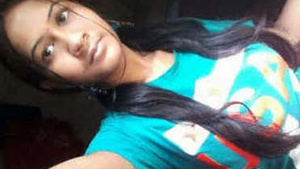 Bengali girl pleasures herself with fingering in video