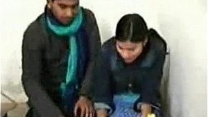 Pakistani girlfriend gets hardcore with her boyfriend