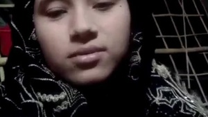 Desi bhabi in hijab reveals for lover