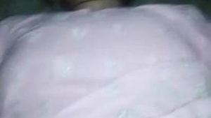 Aunty's tight pussy gets fucked outdoors