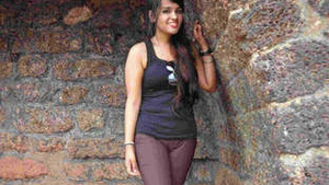 Desi girl's leaked MMS reveals her naughty side