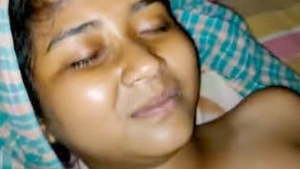 Indian girl gets creampied in steamy video