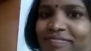 Mallu wife indulges in solo masturbation on video call