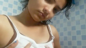Desi girl's cute and horny performance in video clip