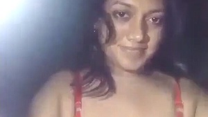 Stunning bhabhi shows off her body on camera