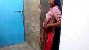 Indian Muslim babe reveals her big boobs in Kolkata